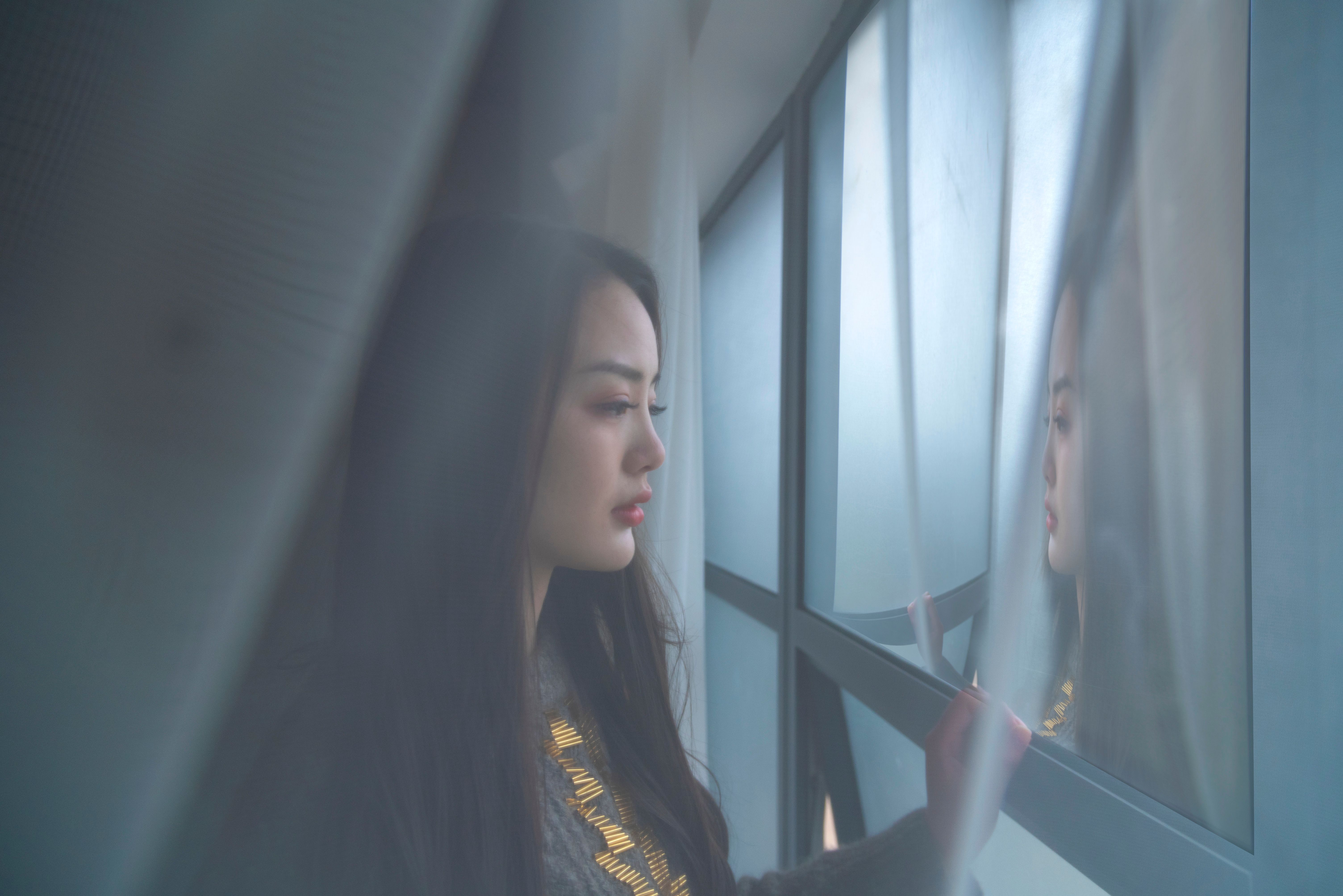 Artwork for Why You Keep Second-Guessing Yourself in Relationships | Lauren Salaun
