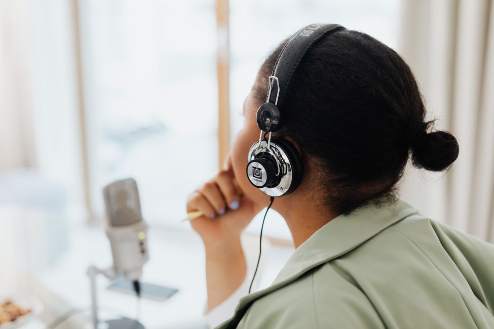 Picture for The AI voice paradox: listeners respond better than they expect
