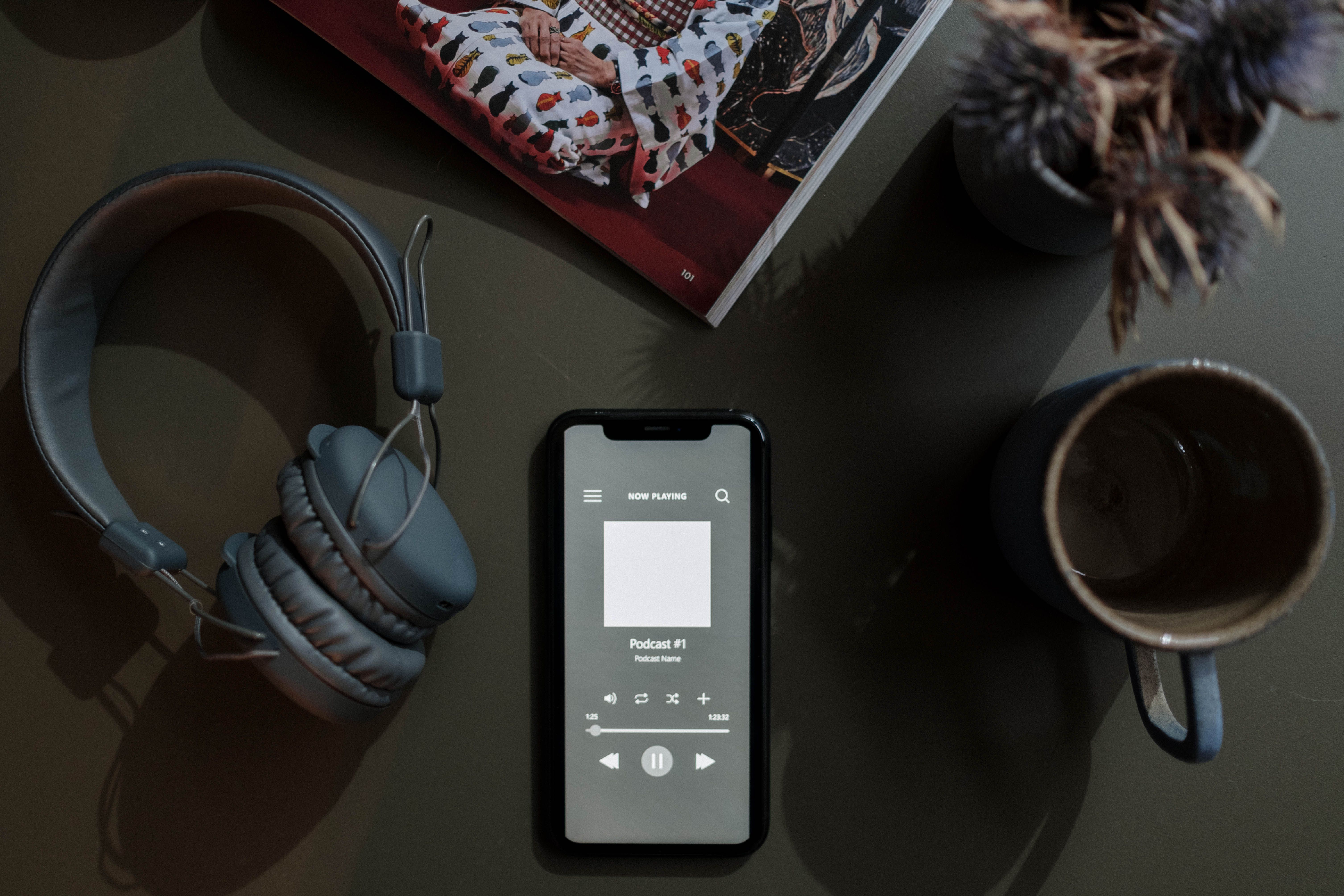 smartphone showing podcast apps
